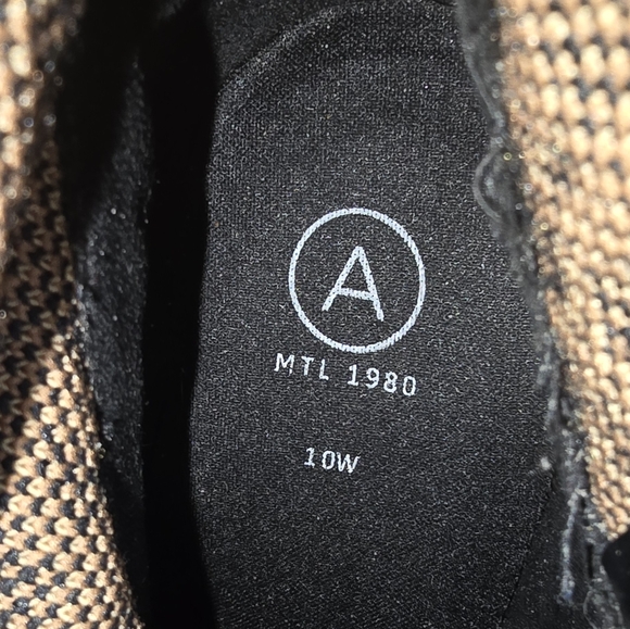 A MTL 1980 Leapard Heeled Boots nwot - Picture 9 of 9